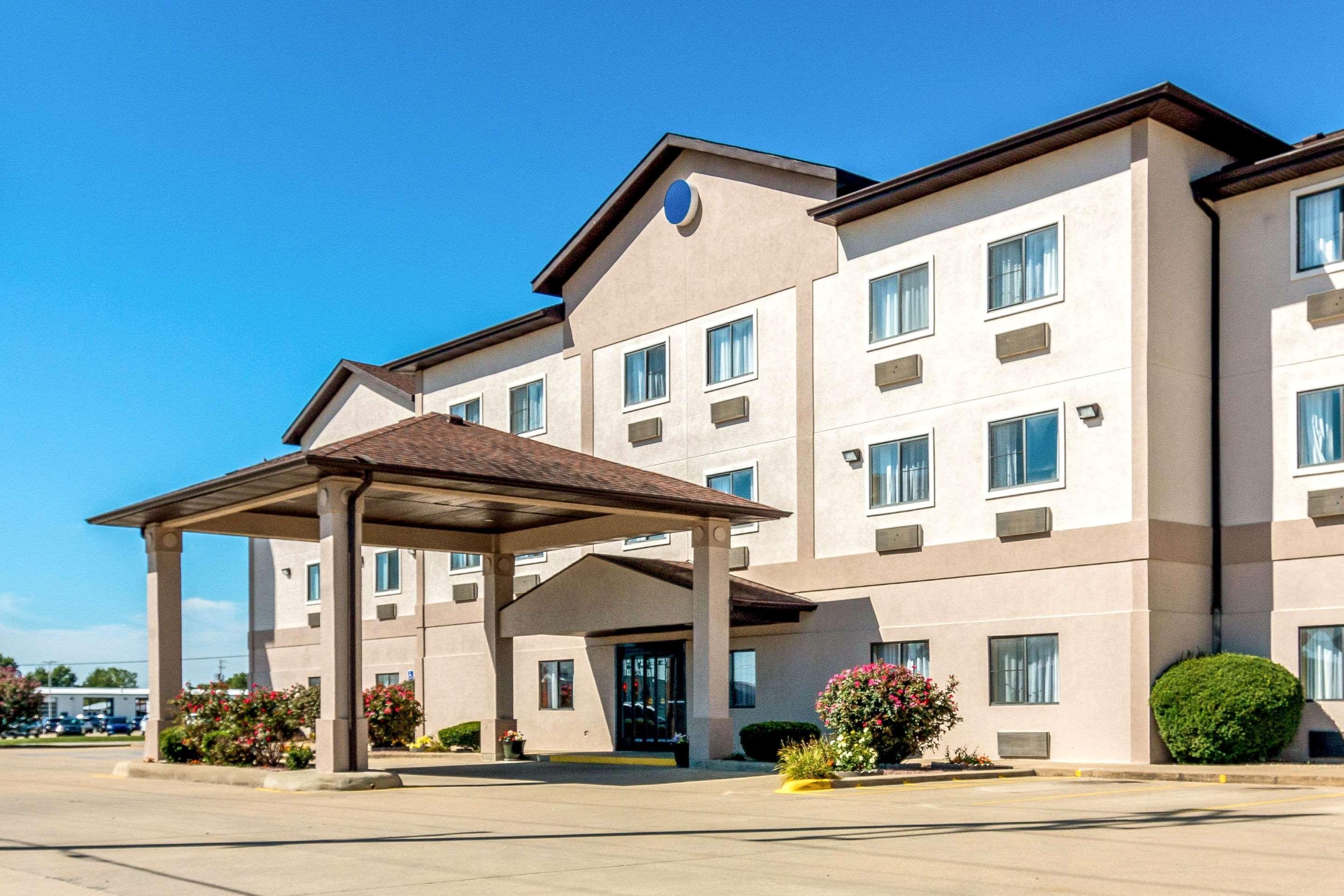 Quality Inn & Suites Salem Near I-57 Extérieur photo